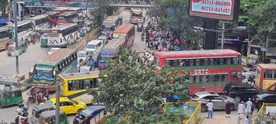 রাজধানী জুড়ে তীব্র যানজট, ভোগান্তিতে নগরবাসী 