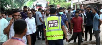 নাটোরে ট্রাকচাপায় প্রাণ গেল কারখানা শ্রমিকের