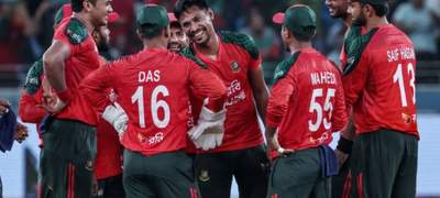 সাকিব আল হাসানকে ছাড়িয়ে দেশ সেরা মোস্তাফিজুর রহমান