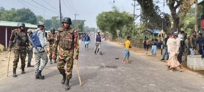 টেকনাফে মিয়ানমার থেকে ছোড়া গুলি বিঁধল বাংলাদেশি শিশুর মাথায়