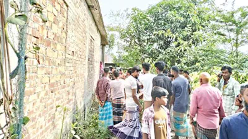 ‘আয়নাঘরে’ ৬ মাস আটক, পল্লী চিকিৎসক গ্রেফতার