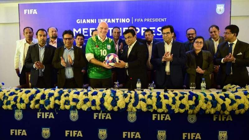 বাংলাদেশে আসছেন ফিফা সভাপতি
