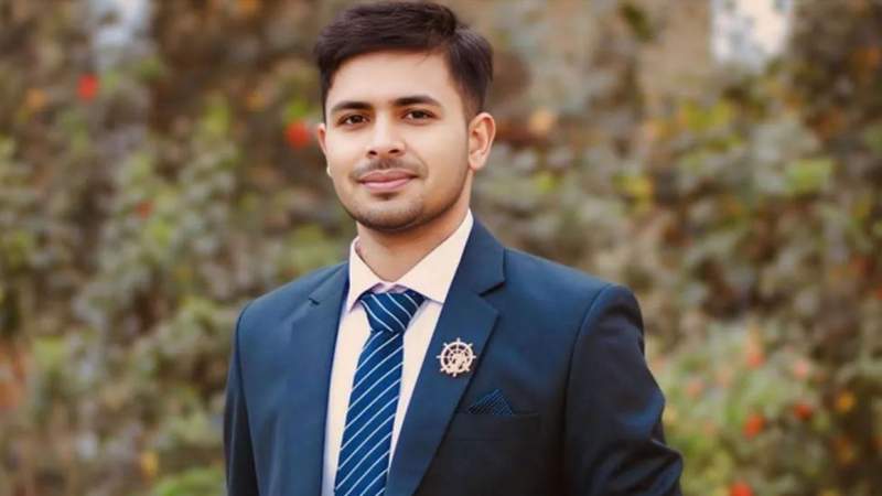 রাবি’র ছাত্রহলে নারী সহপাঠীকে নিয়ে রাতযাপন