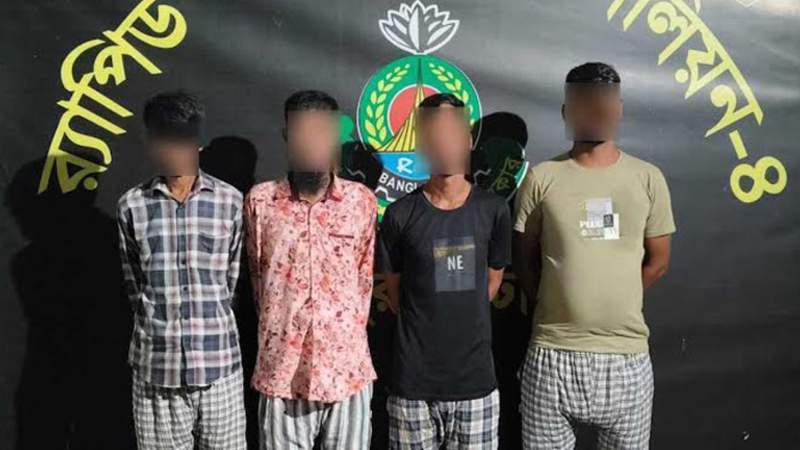 ডাকাতির প্রস্তুতিকালে পল্লবীতে দেশীয় অস্ত্রসহ পল্লবীতে ৪