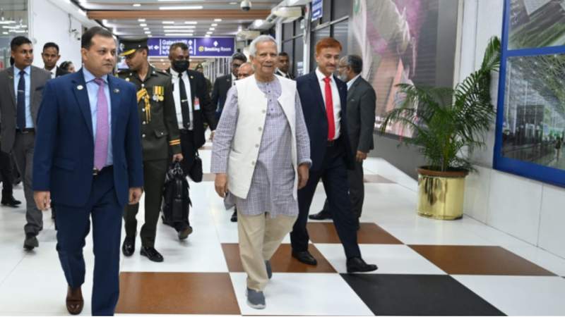 প্রধান উপদেষ্টা মালয়েশিয়া থেকে দেশে ফিরেছেন