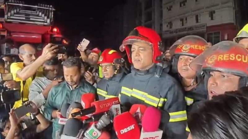 মিরপুরে কমিউনিটি সেন্টারের আগুন নিয়ন্ত্রণে