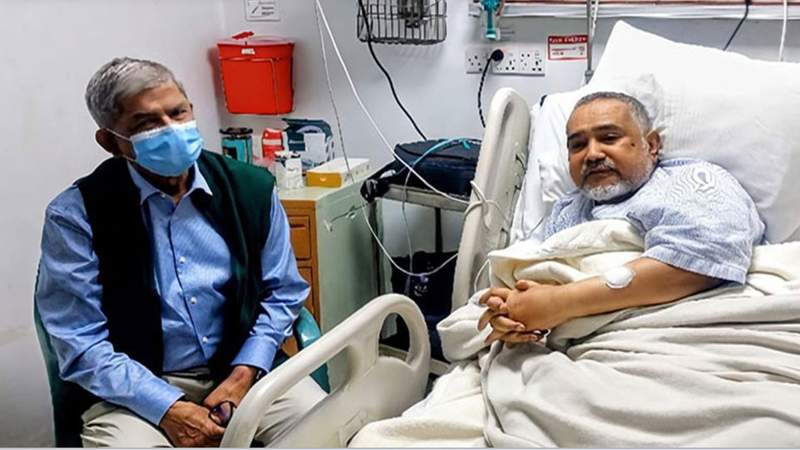  ডা. তাহেরকে দেখতে হাসপাতালে মির্জা ফখরুল