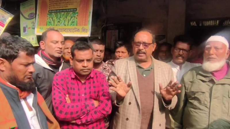পঞ্চগড়ে কার্যক্রম নিষিদ্ধ আ.লীগের কার্যালয় খুলে দিলেন সদর উপজেলা বিএনপি নেতা