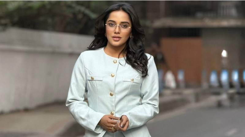 অভিনয় থেকে বিরতির ঘোষণা সামিরা খান মাহির
