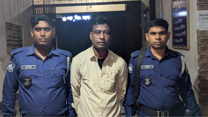 সালথায় স্ত্রী-সন্তানকে খুটিতে বেঁধে নির্যাতন, স্বামী গ্রেফতার