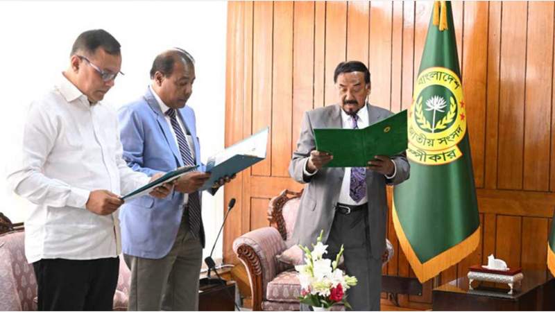 নবনির্বাচিত দুই সংসদ সদস্য শপথ নিলেন 